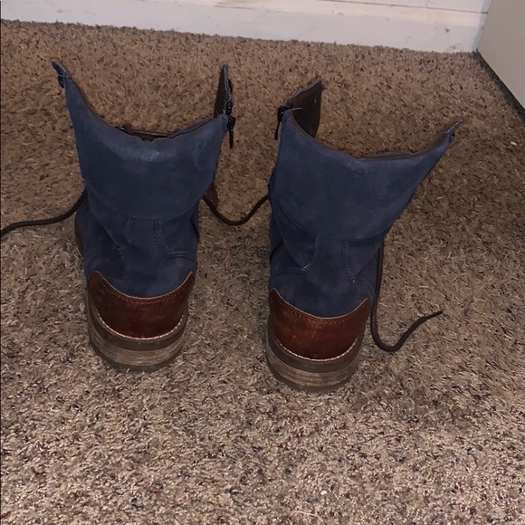 Shoes - Picture 3 of 3